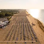 Apartamento Comfortable Sea-front Flat Bibione