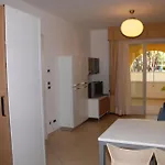 Comfortable Sea-front Flat Apartamento