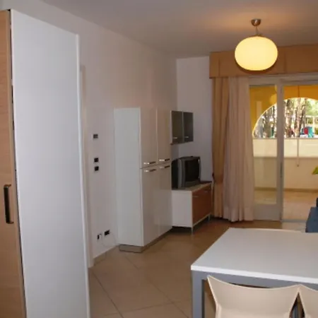 Comfortable Sea-front Flat Апартаменты