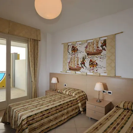 Comfortable Sea-front Flat Appartamento *