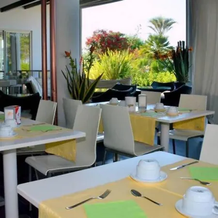 Appartamento Comfortable Sea-front Flat